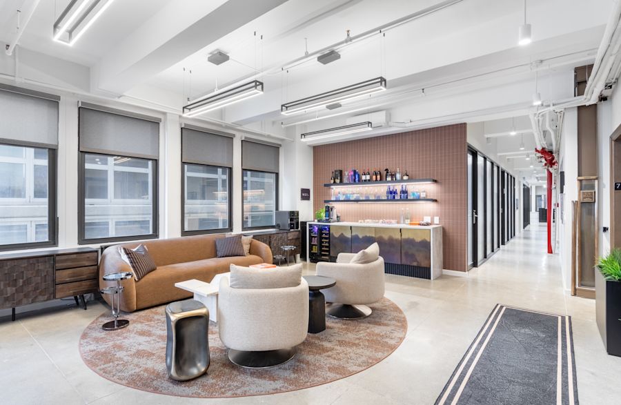 Waiting Area - Entire 2nd Floor, Suite Entire 2nd Floor - 307 Fifth Avenue