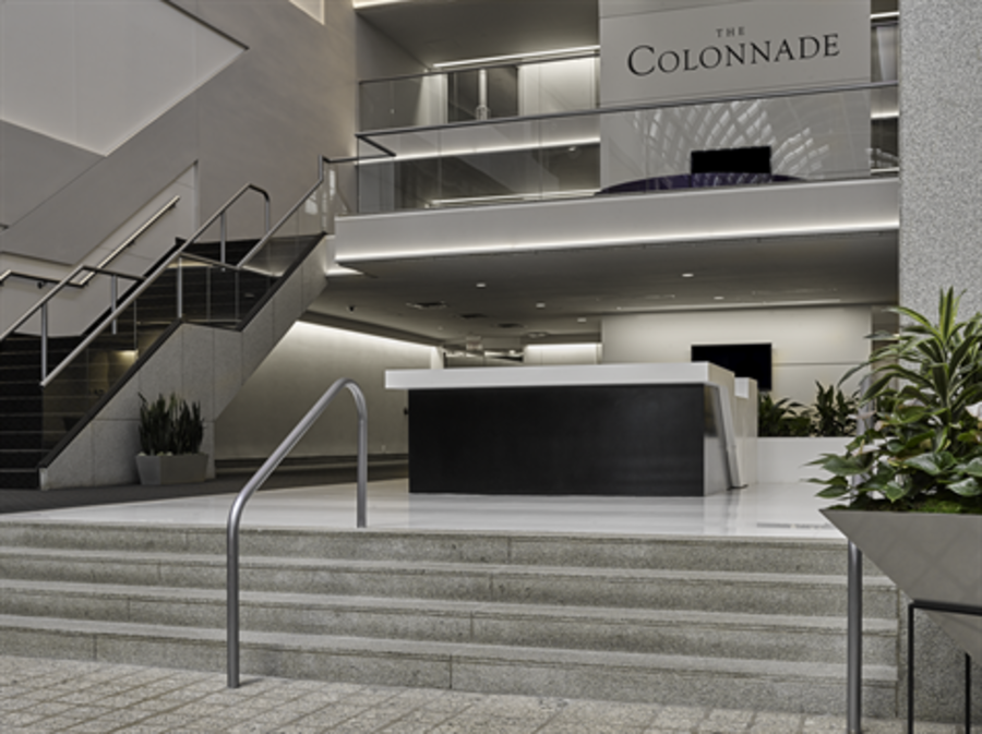 The Colonnade Addison - 15301 Dallas Parkway