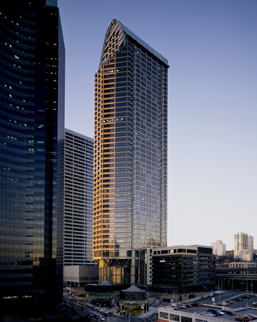 Seattle Municipal Tower - 700 5th Avenue