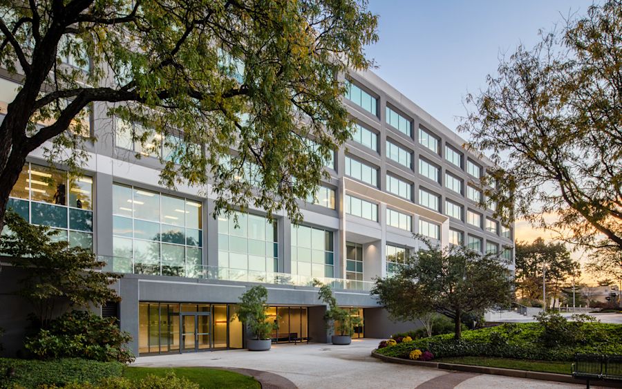 Park 80 West Plaza - 250 Pehle Avenue