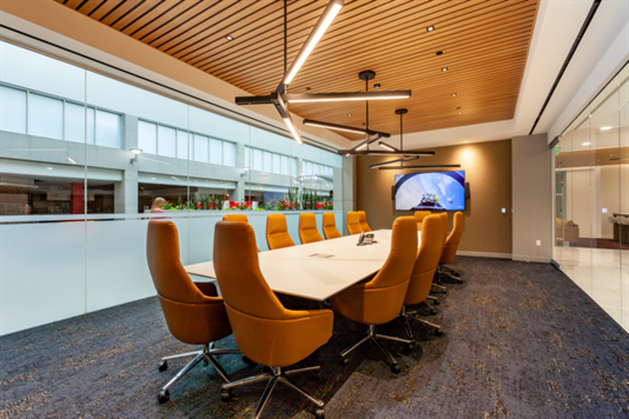 The Colonnade Addison - 15301 Dallas Parkway