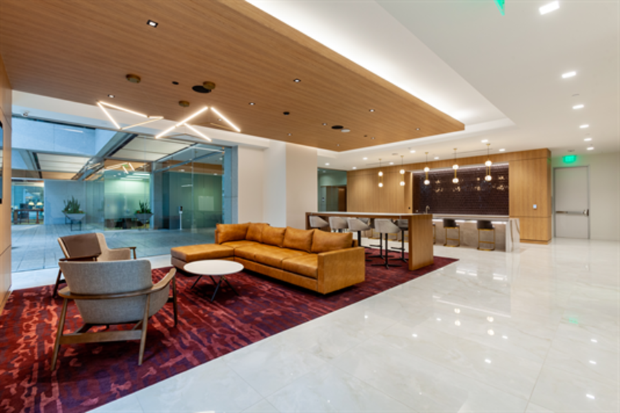 The Colonnade Addison - 15301 Dallas Parkway