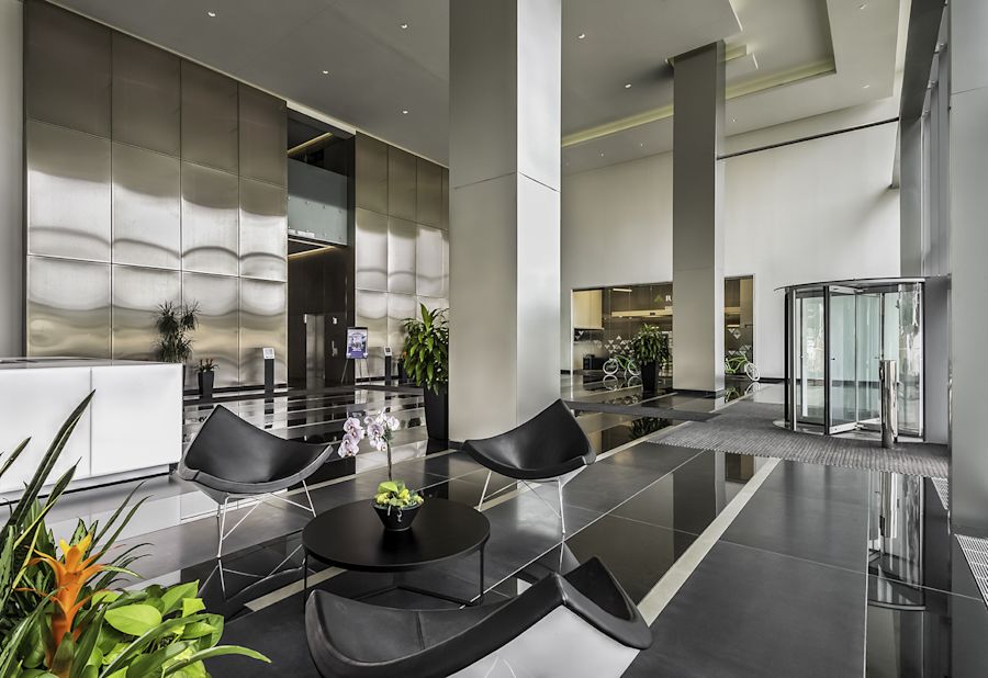 Regions 615 - 615 South College Street