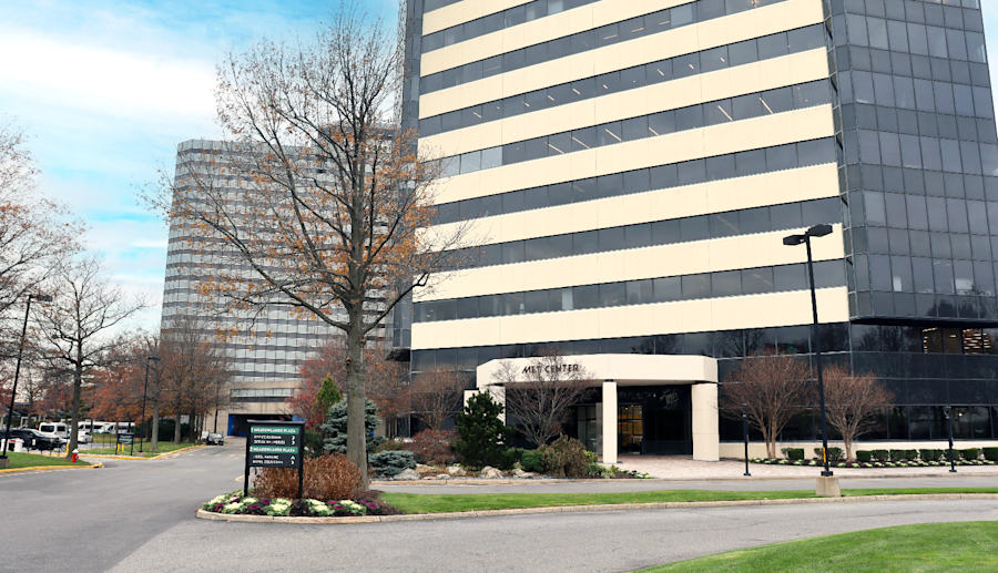 Metropolitan Center - One Meadowlands Plaza