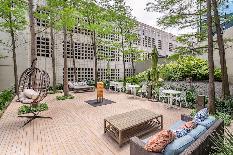 Tollway Plaza I - 16000 North Dallas Parkway