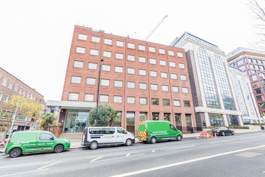 LondonPostページ 24 Southwark Bridge Road, London, England Commercial Space