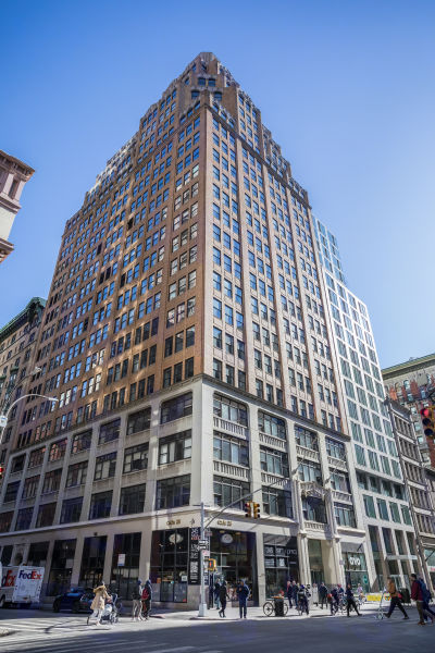 yamagisisann　　　　　　　　　　BARNEYS NEWYORK 245 Fifth Avenue, New York, NY Commercial Space for Rent | VTS