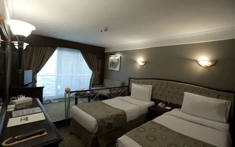Sarah II Double Cabin — UV Windows and Bathtub 2026 | Egypt For Travel