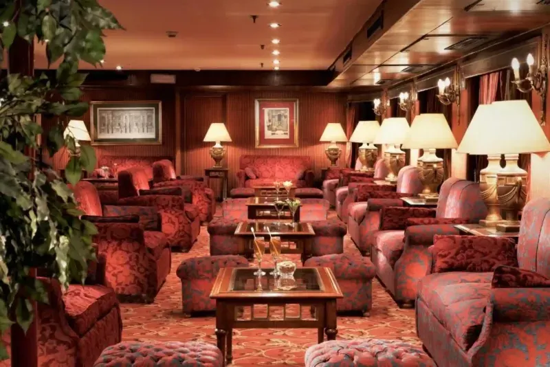 JAZ Crown Jewel Salón Bar | Egypt For Travel