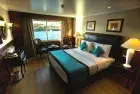 A Sara Nile Cruise UV Window Bathtub Cabin 2026