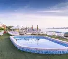 Sun deck MS Hapi V — piscina interior y gym 24h | Crucero Nilo con guía en español 2026