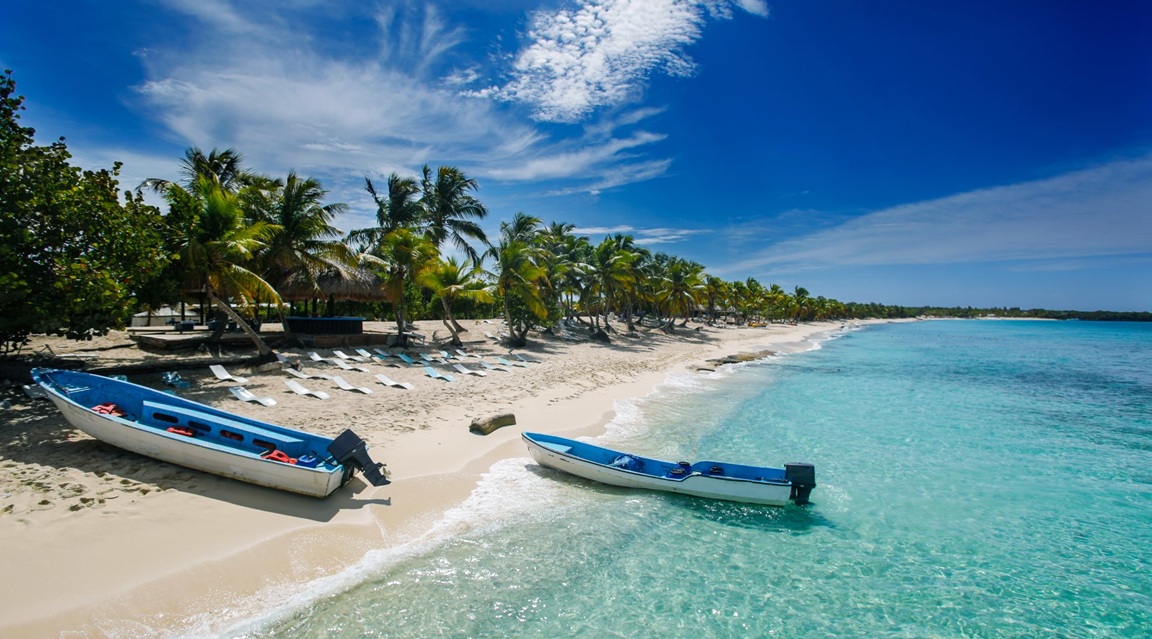 Una isla dominicana se reinventa como nuevo centro playero