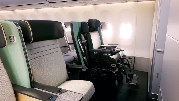 Nuevo sistema permitirá a pasajeros viajar en el avión en su propia silla de ruedas