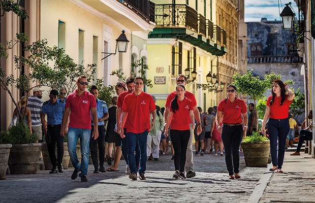Agencia de Viajes San Cristóbal: Gestión turística sostenible del patrimonio cubano