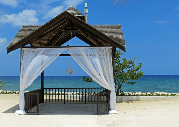 Jamaica Participates in Wedding Salon’s Virtual Show on Planning a Wedding Amidst Social