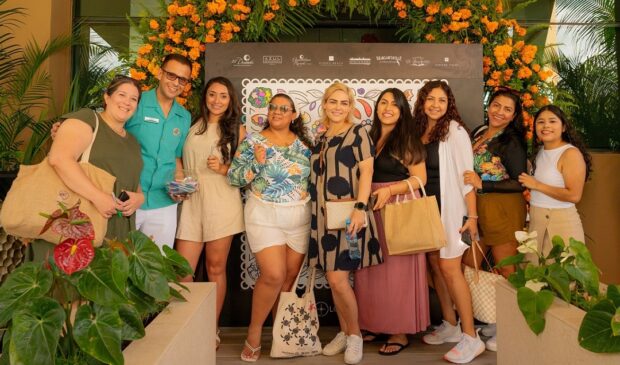 Premian a agentes que generan más turismo al Caribe Mexicano