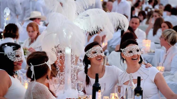 Le Dîner en Blanc regresa a La Habana