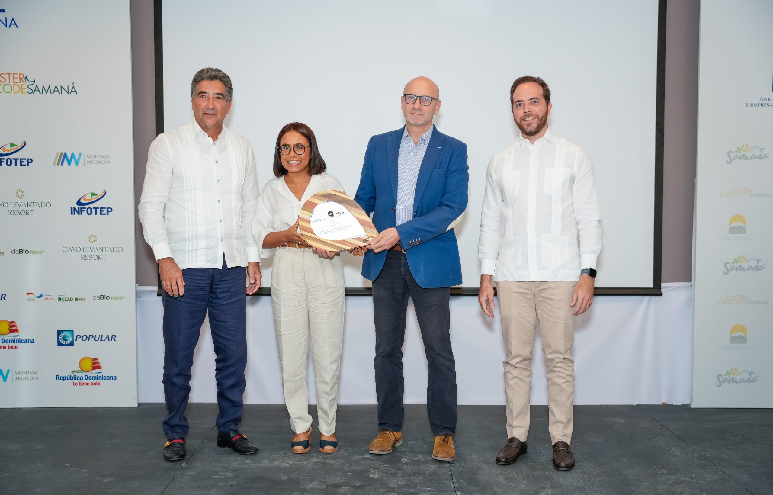 Cayo Levantado Resort recibe el premio Sostenibilidad Turística Empresarial de Samaná