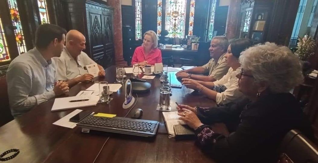 Intercambian sobre turismo en Cuba