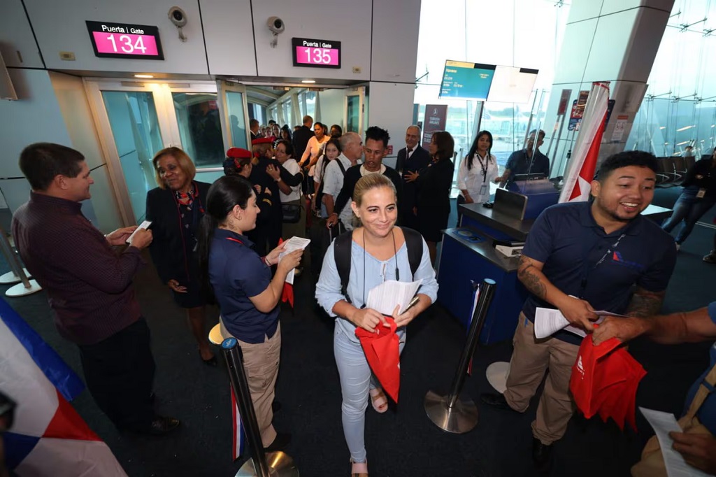 Cubana de Aviación abre nueva página de conexión con Panamá