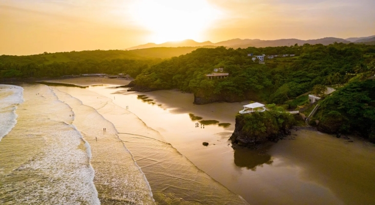 El Salvador lideró el crecimiento turístico en América durante el 2024
