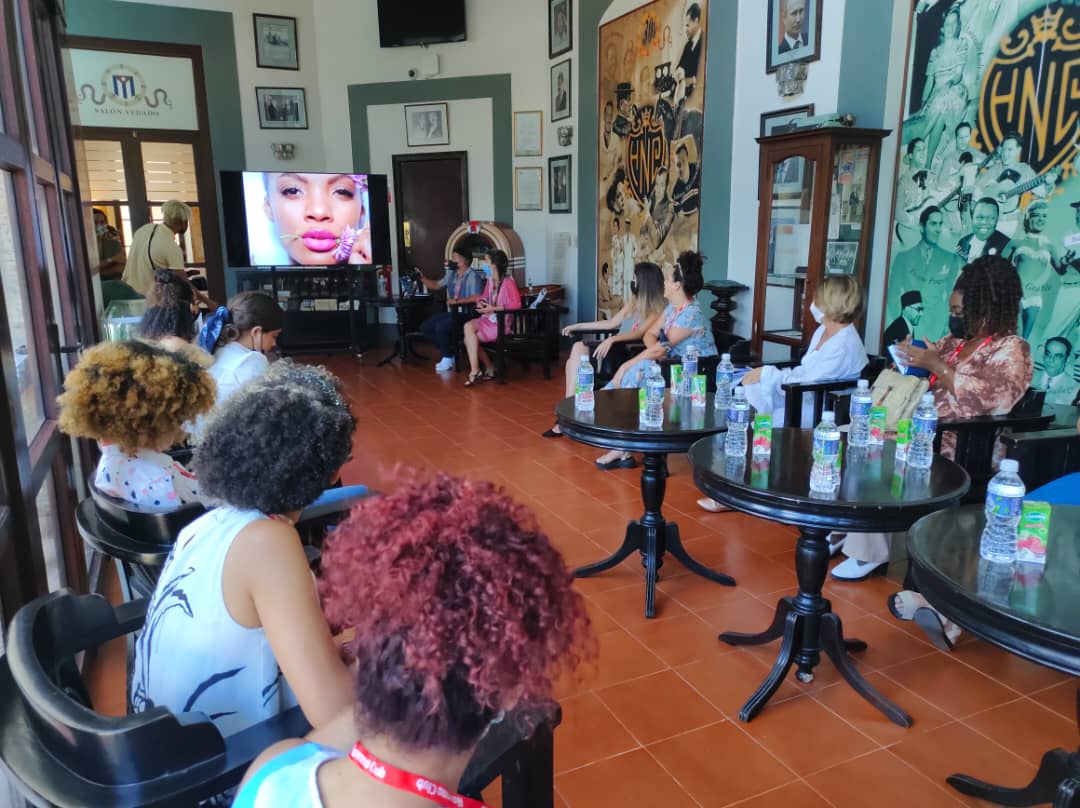 Mujeres empresarias y emprendedoras en Festival San Remo Music Awards Cuba 2022