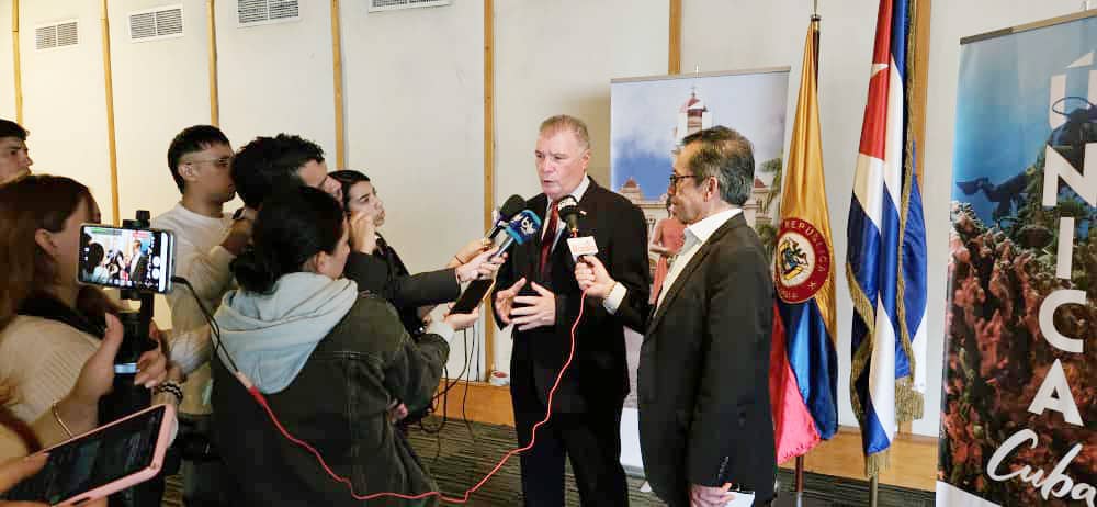 Cuba propone atraer turistas para toda la región: Declaraciones de ministro García Granda en Colombia