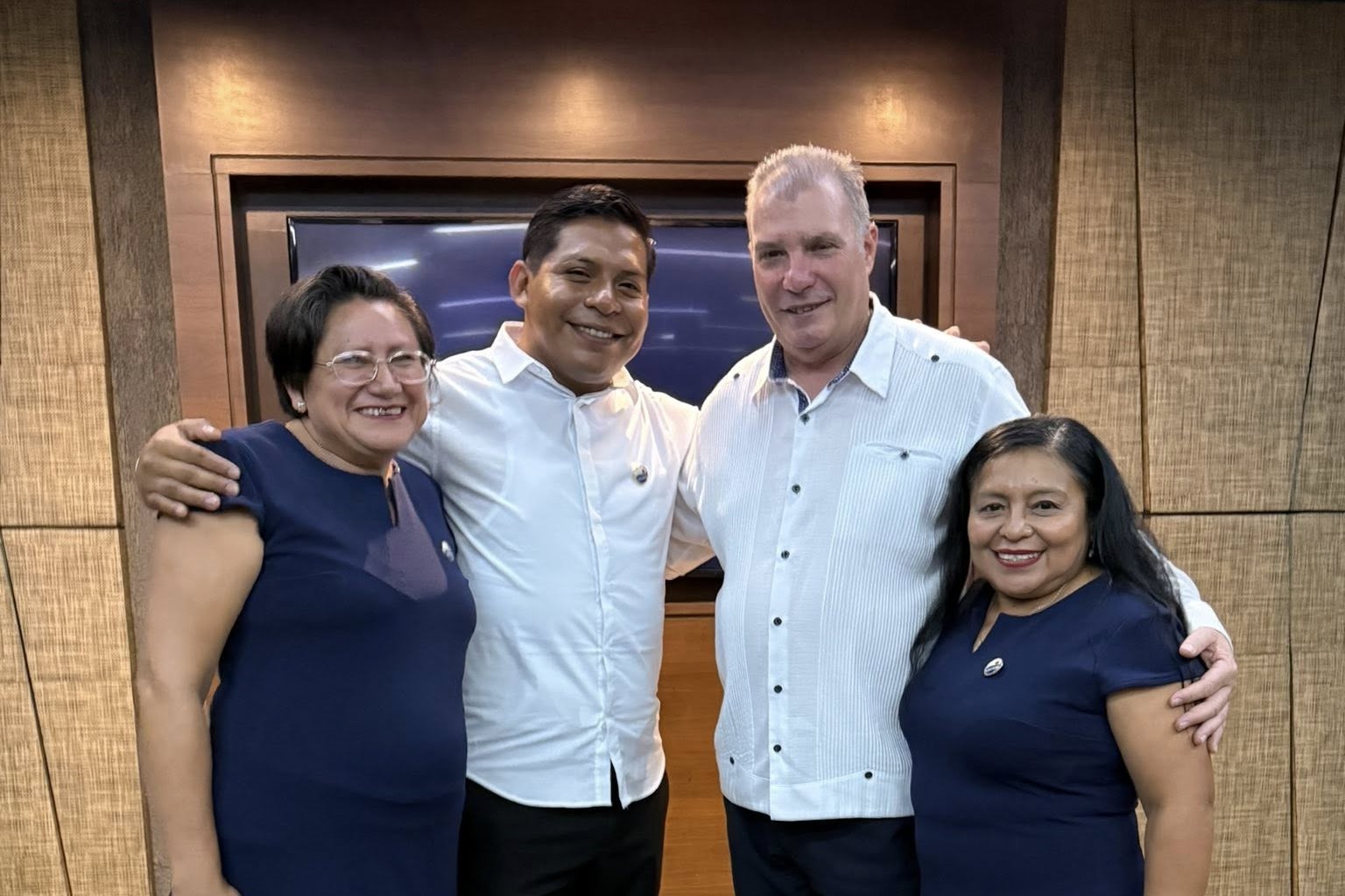Ministro de Turismo de Cuba comparte en México con empresarios del sector