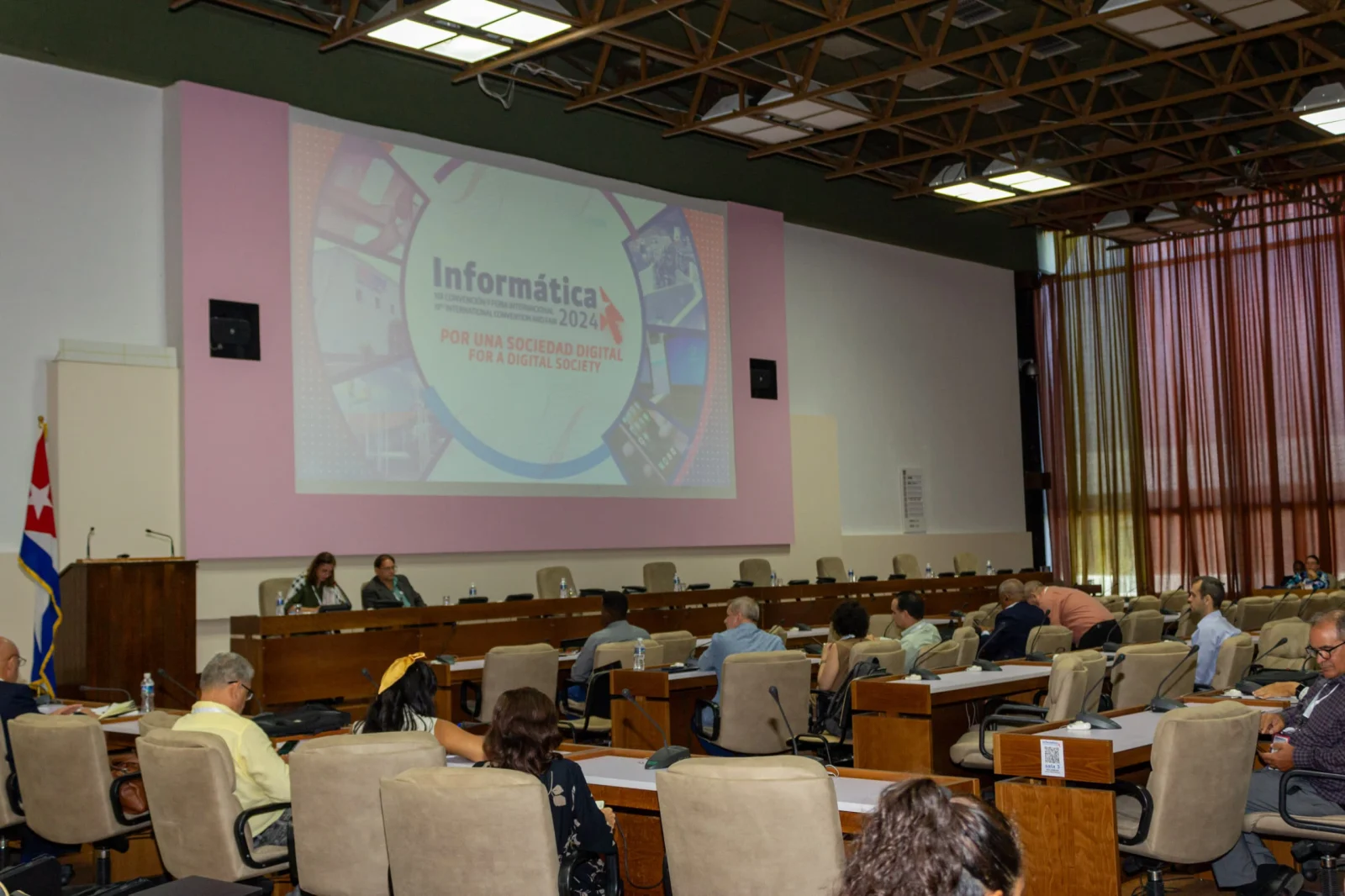 Cibertaques ¿cómo evitarlos? Expertos a la defensiva en Informática 2024
