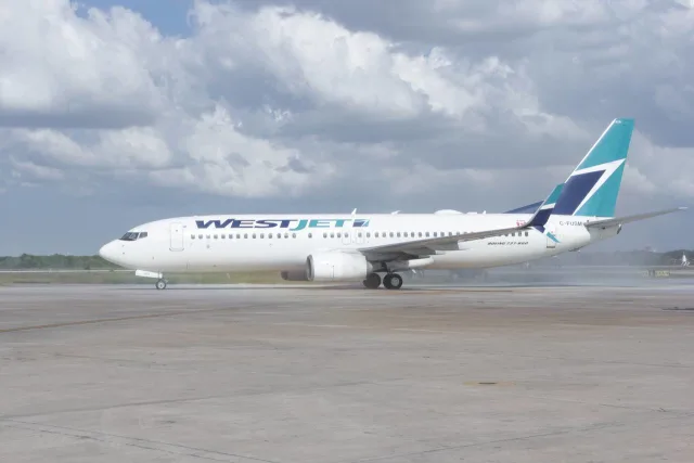 Nueva ruta aérea conecta Montreal con Cozumel mediante vuelo directo