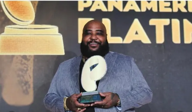 La salsa cubana conquista el mundo: Alexander Abreu recibe importante premio en Perú