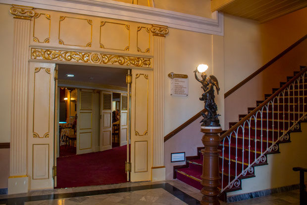 Más de siglo y medio de vida de un emblemático teatro cubano