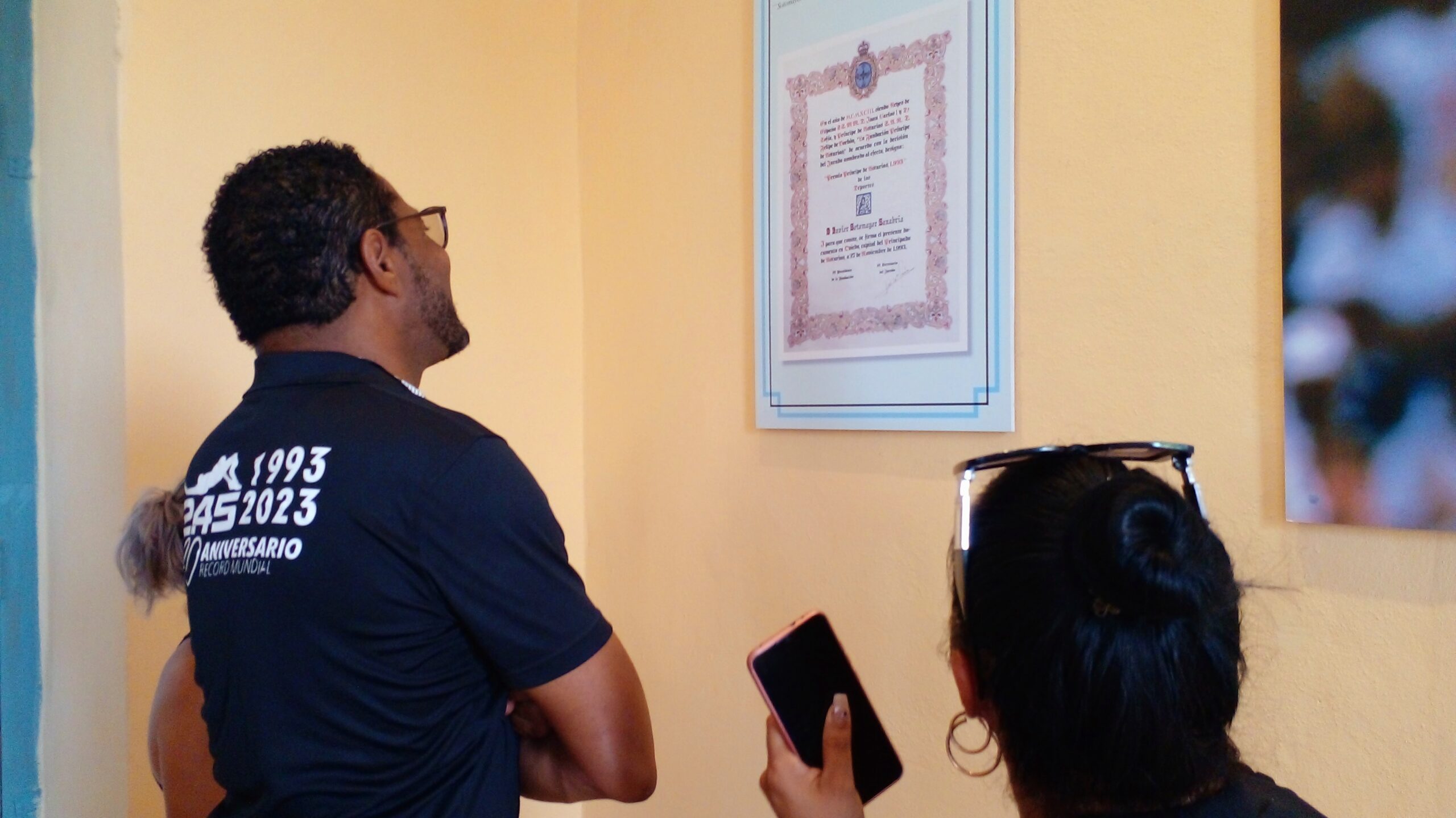 Celebran los 30 años de la marca 2.45 de Javier Sotomayor en su pueblo natal