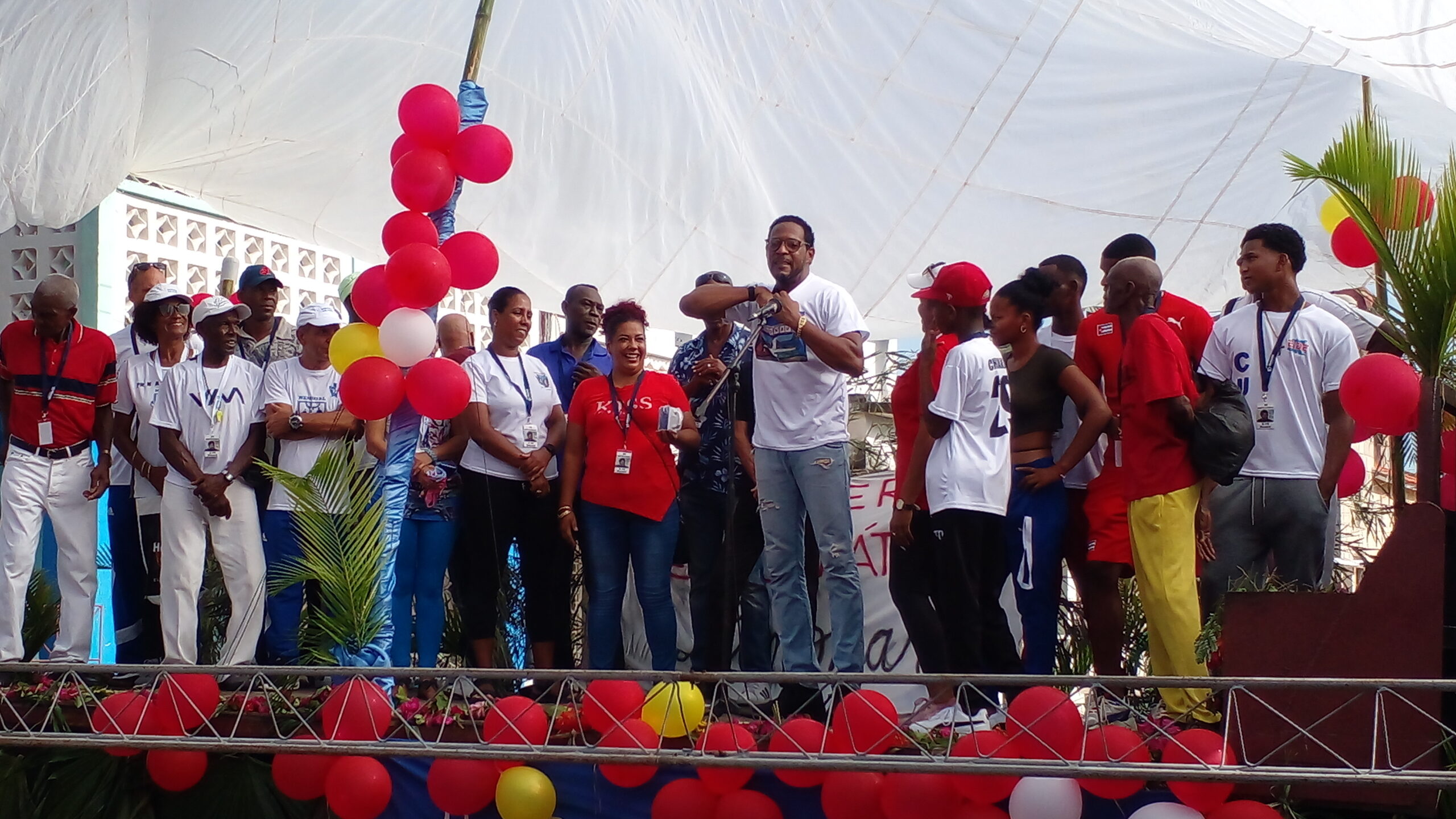 Celebran los 30 años de la marca 2.45 de Javier Sotomayor en su pueblo natal