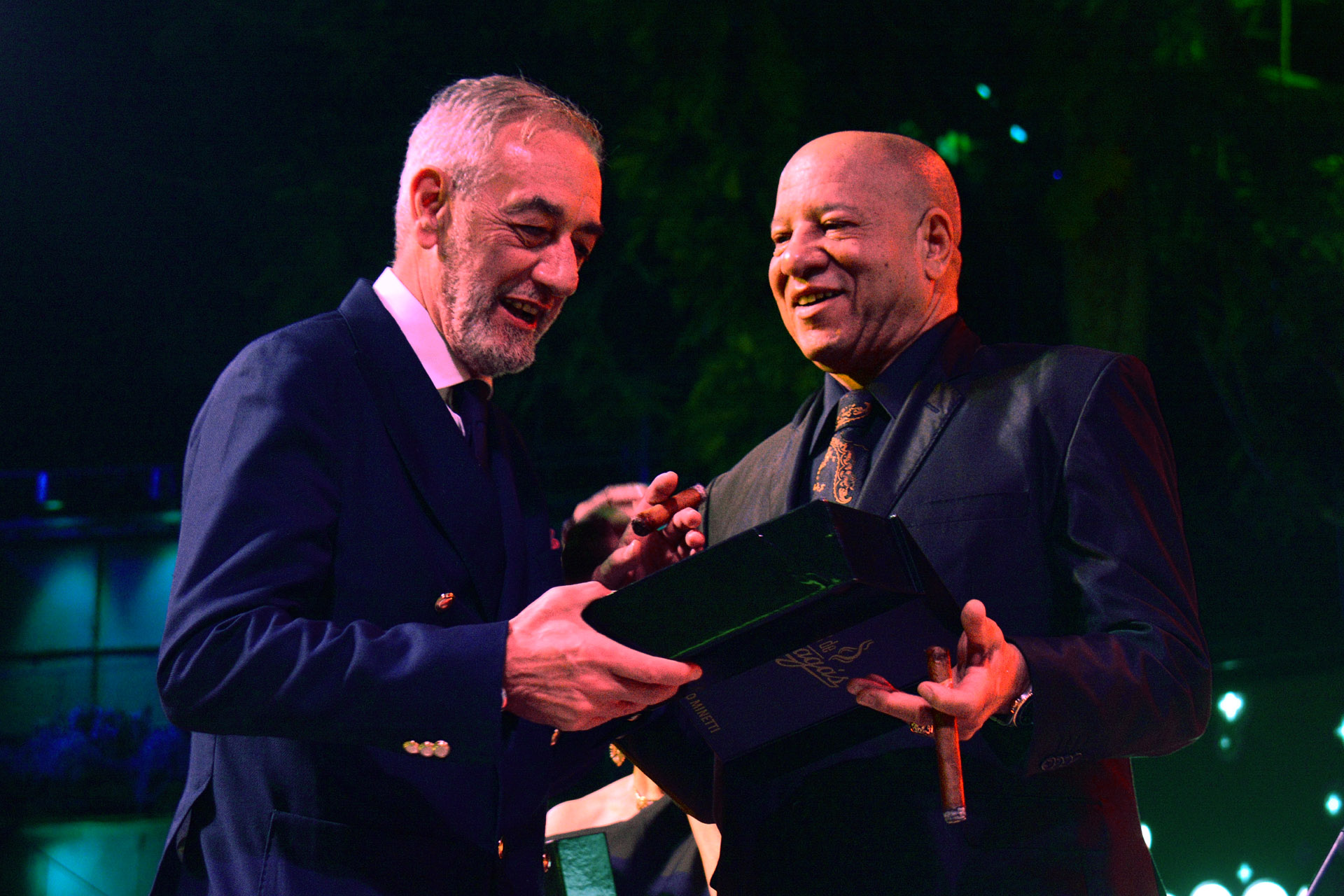 cuba-la-habana-encuentro-amigos-y-clientes-de-partagas-12