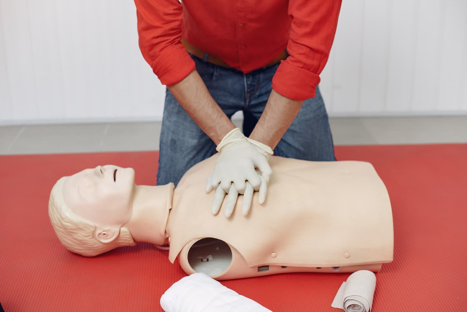 Calls for First Aid Training to Become Part of Driving Test