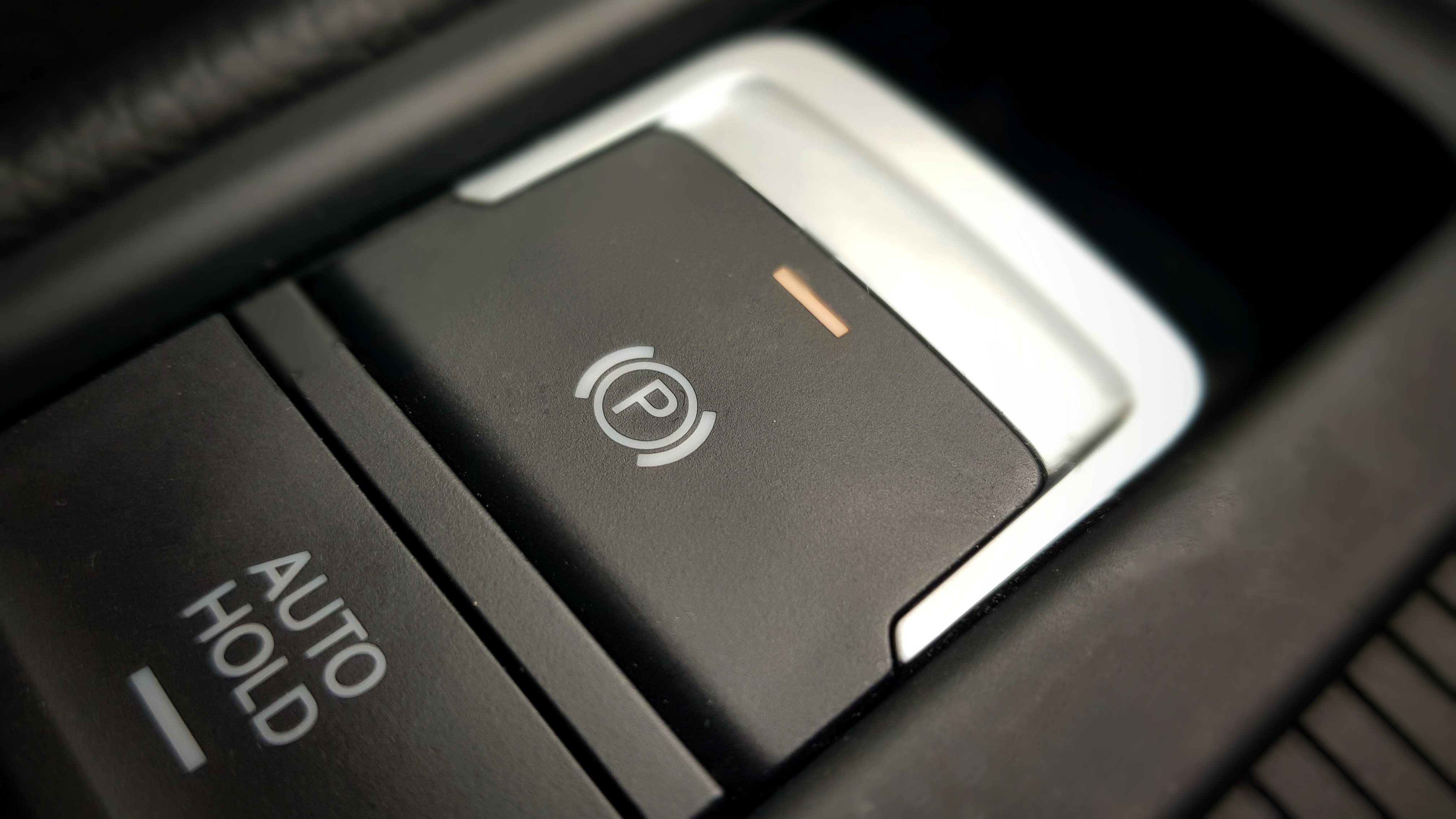 What In-Car Tech You Can and Can't Use in the Driving Test