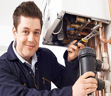 Professional boiler engineer available for boiler breakdown & faults, boiler installations and all hot water and central heating solutions.