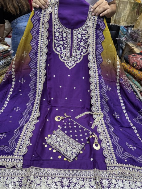 Rajwada Silk Potli Bag with Dual Shade Dupatta 