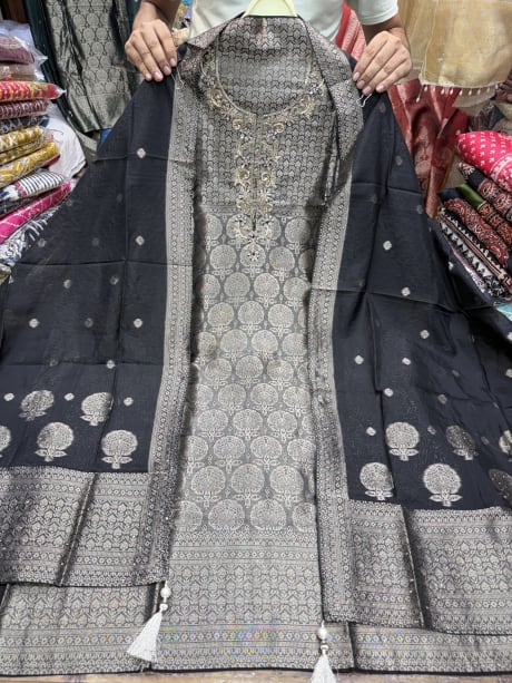 Black self Jaquad Kanjivaram Silk