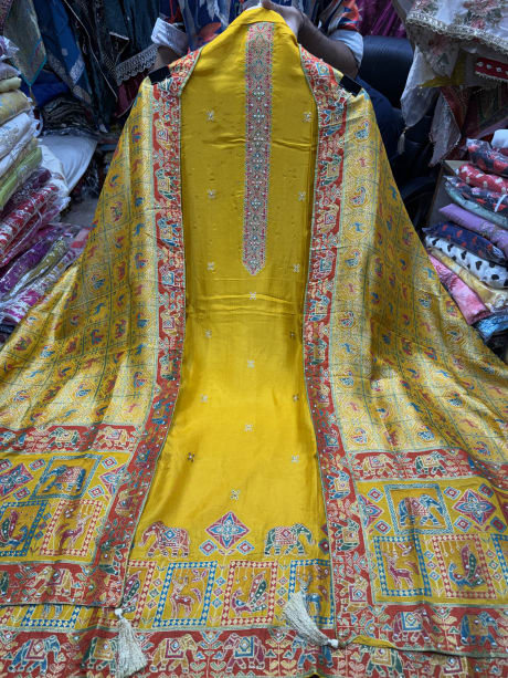Rajwada Silk Position Print with beads work