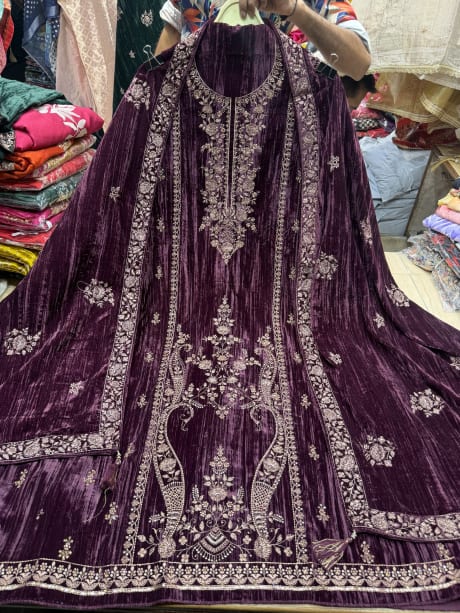 Crush Velvet with Embroidery (9000) 