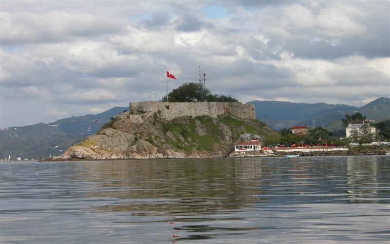 Tirebolu Kalesi Giresun gezilecek yerler