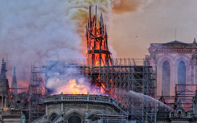 Notre Dame yangını