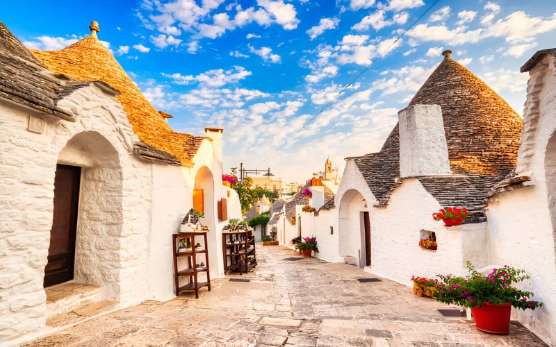 Puglia'da Gezilecek Yerler Alberobello