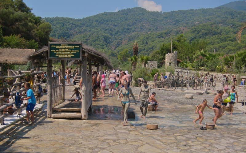 Çamur Banyosu İle Şifalanın