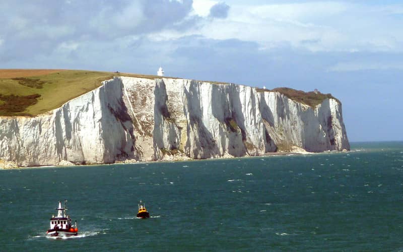 Dünyanın En Etkileyici Deniz Kayalıkları