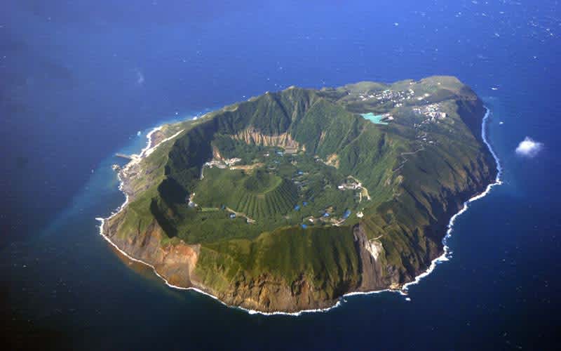 Bildiğimiz Adalara Benzemeyen İlginç Adalar