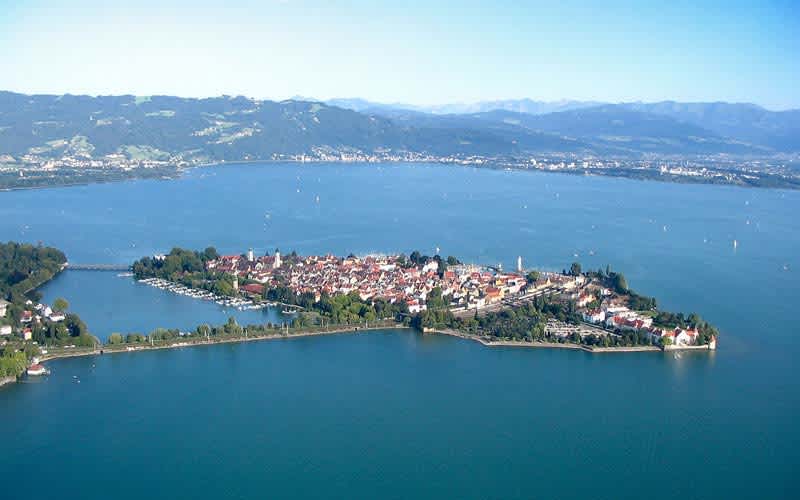 Kendisi Küçük Şöhreti Büyük Yerler