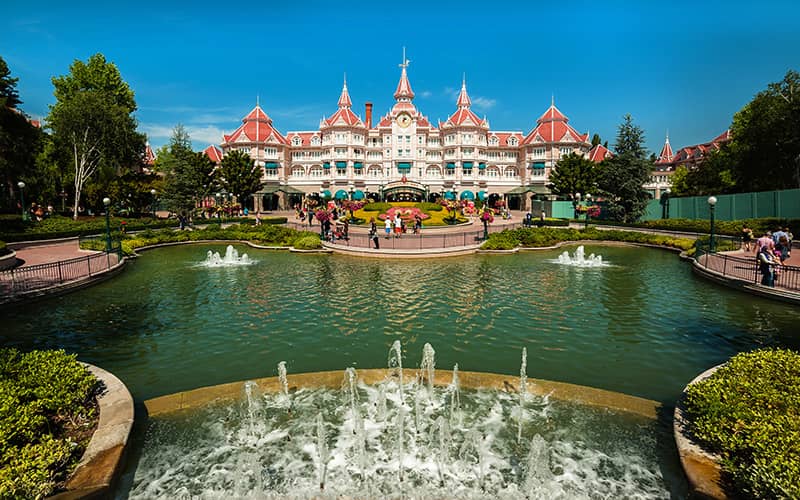 disneyland paris otelleri
